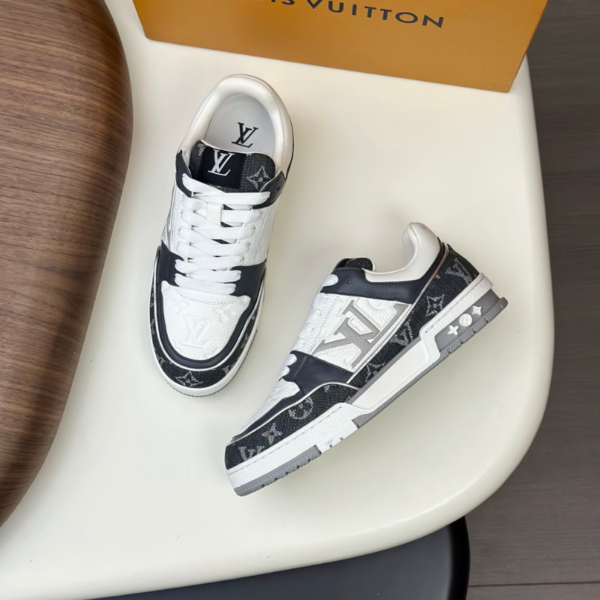 Louis Vuitton Men's Shoes