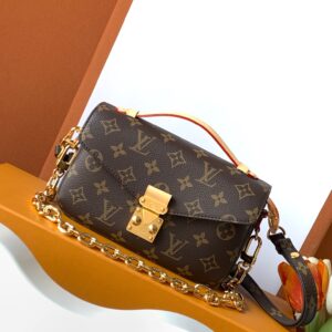 Pochette Metis East West